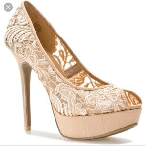 Nude Lace Open toe pumps